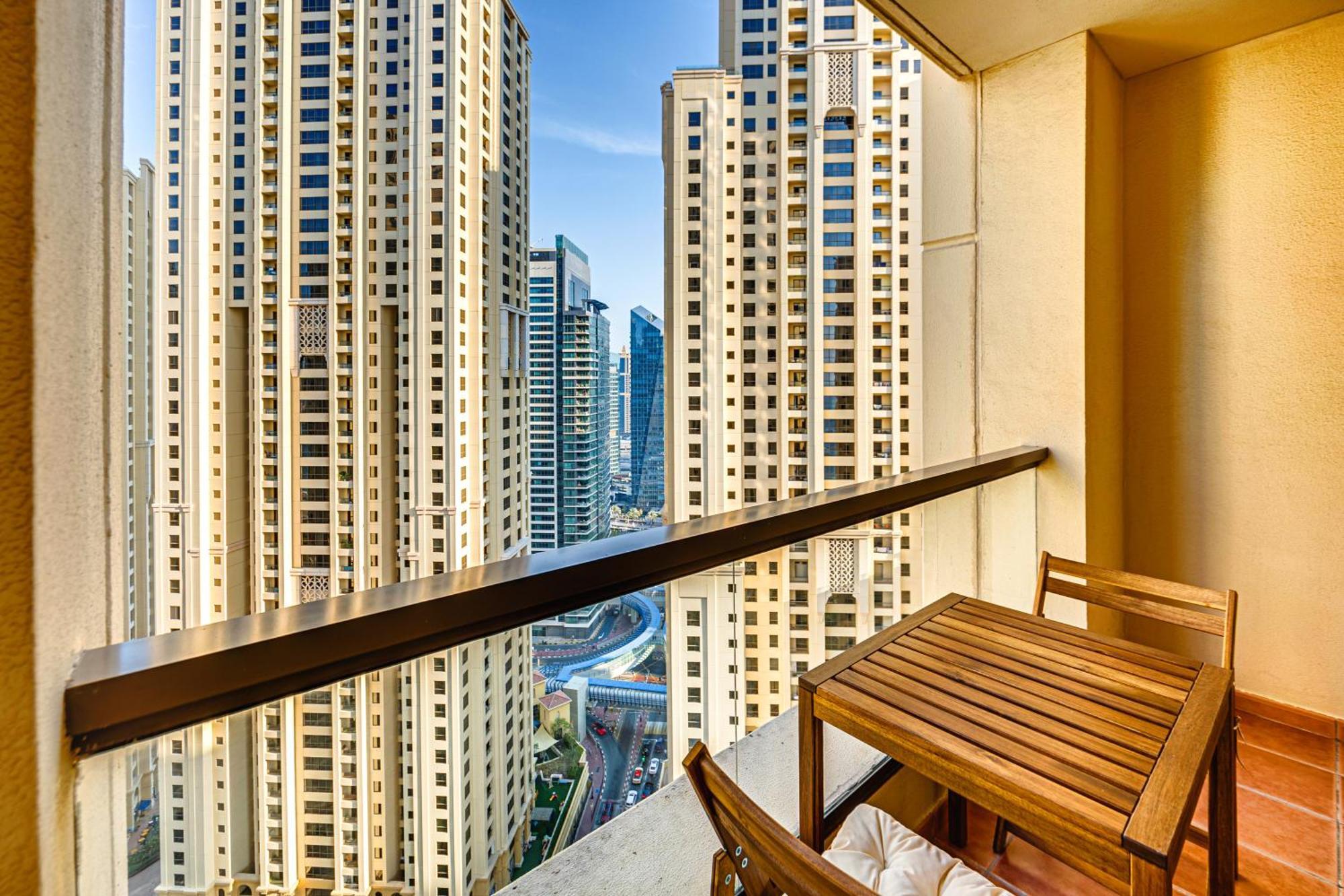 Delightful Near The Jbr Apartment